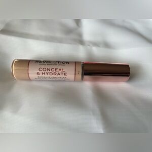Revolution Conceal & Hydrate Radiance Concealer - c4